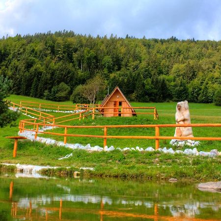 Glamping Vrhovc 호텔 젤레즈니키 외부 사진