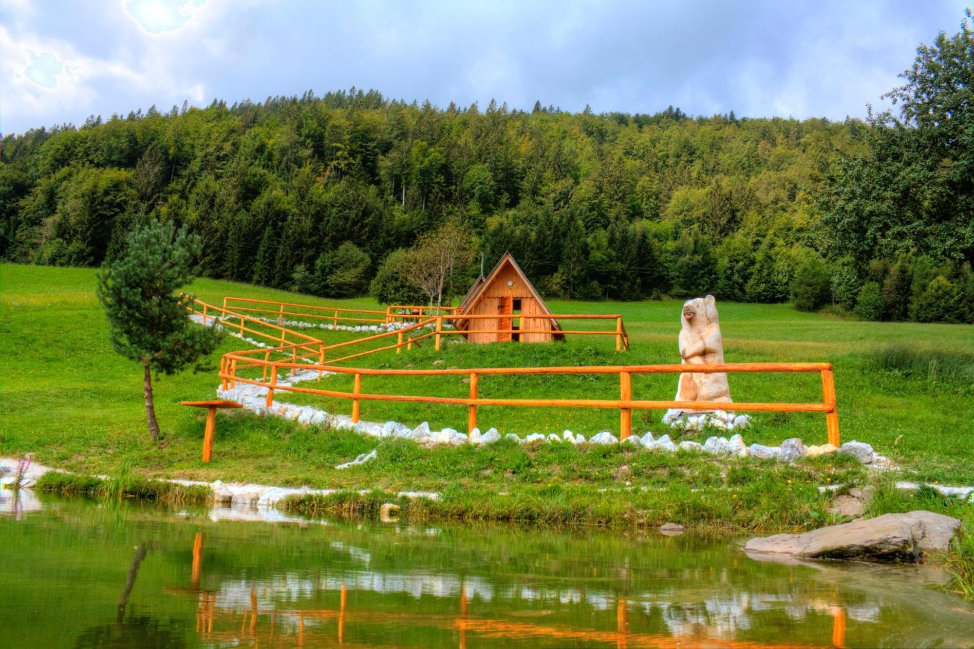 Glamping Vrhovc 호텔 젤레즈니키 외부 사진